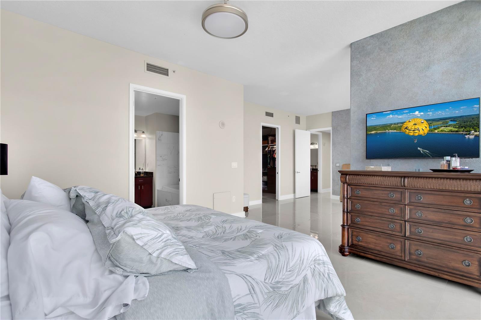 VUE/LK EOLA A CONDO - Residential Lease