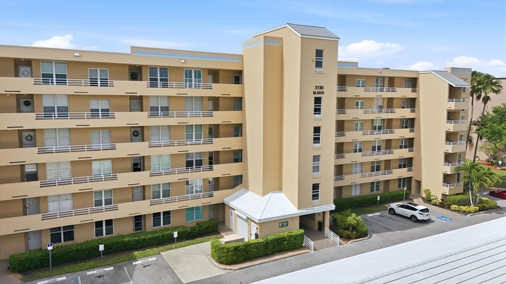 Photo of 3730 Pinebrook Circle #604, Bradenton, FL 34209 (MLS # A4688423)