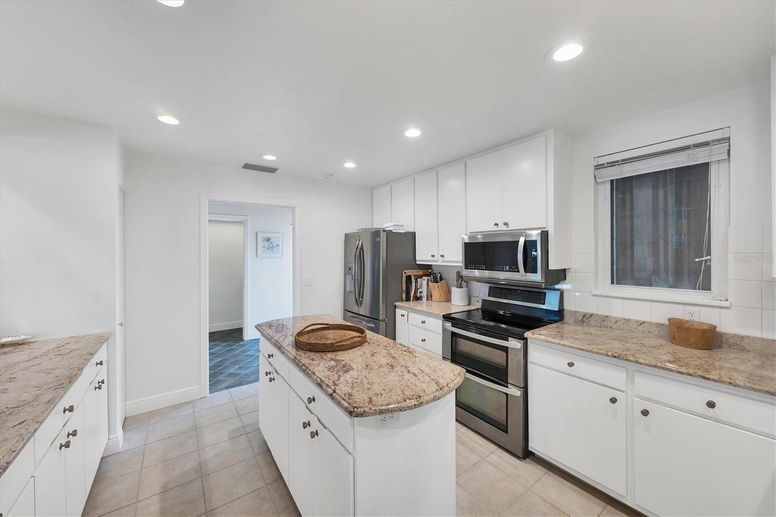 HARBOR DRIVE WATERWAYS - Residential