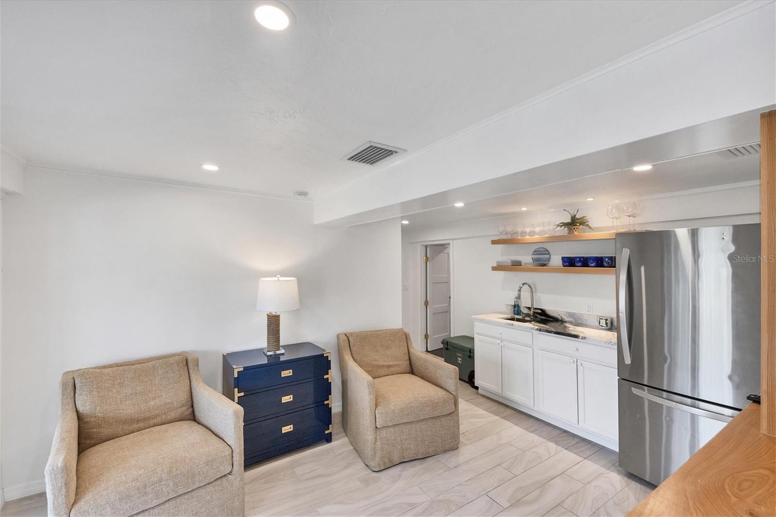 HARBOR DRIVE WATERWAYS - Residential