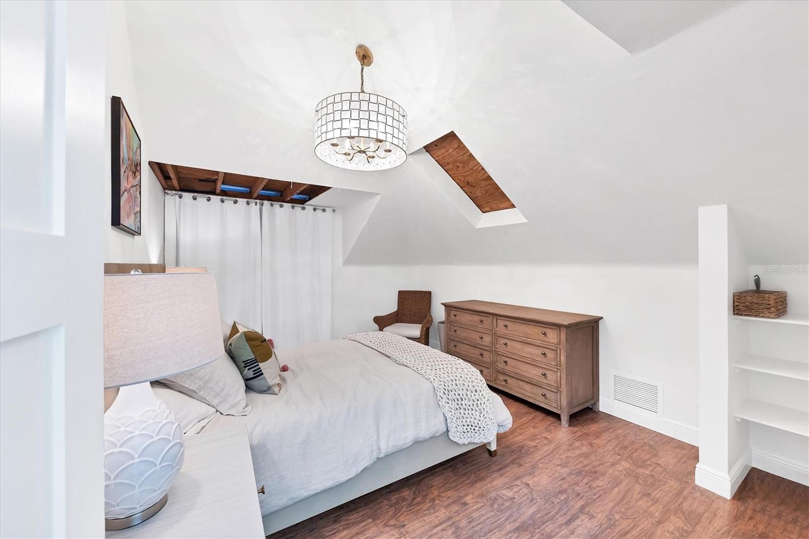 HARBOR DRIVE WATERWAYS - Residential