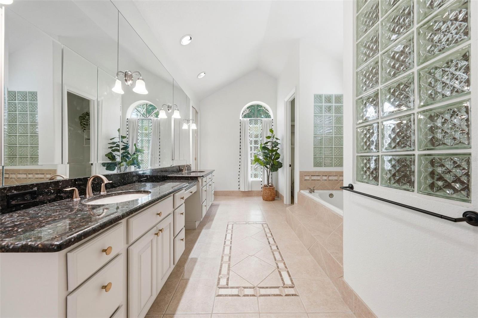 TOREY PINES - Residential