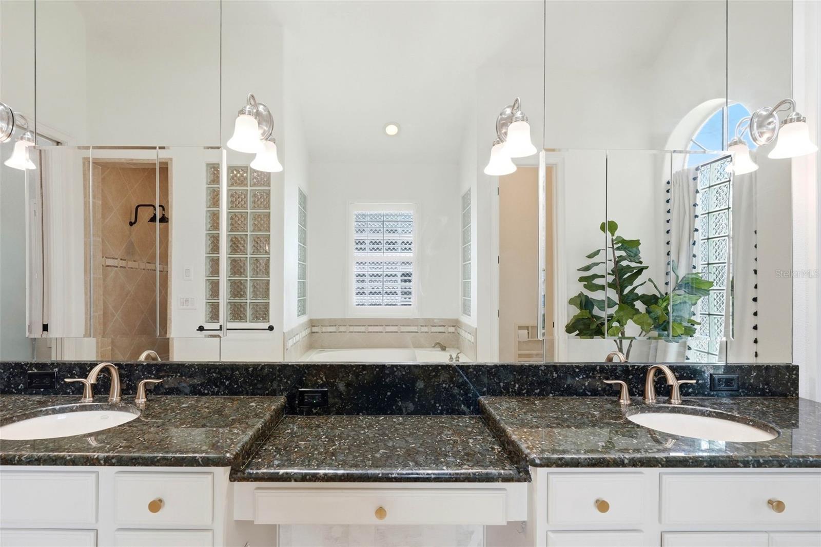 TOREY PINES - Residential