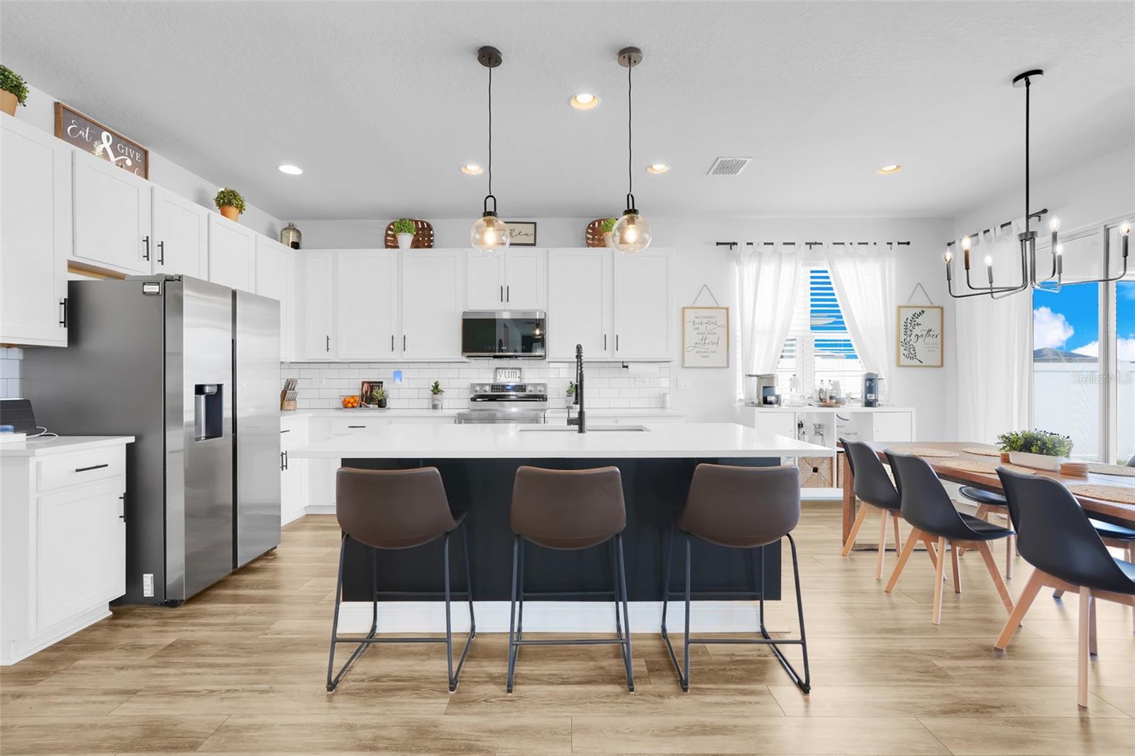 3528 BRISTOL COVE LANE
