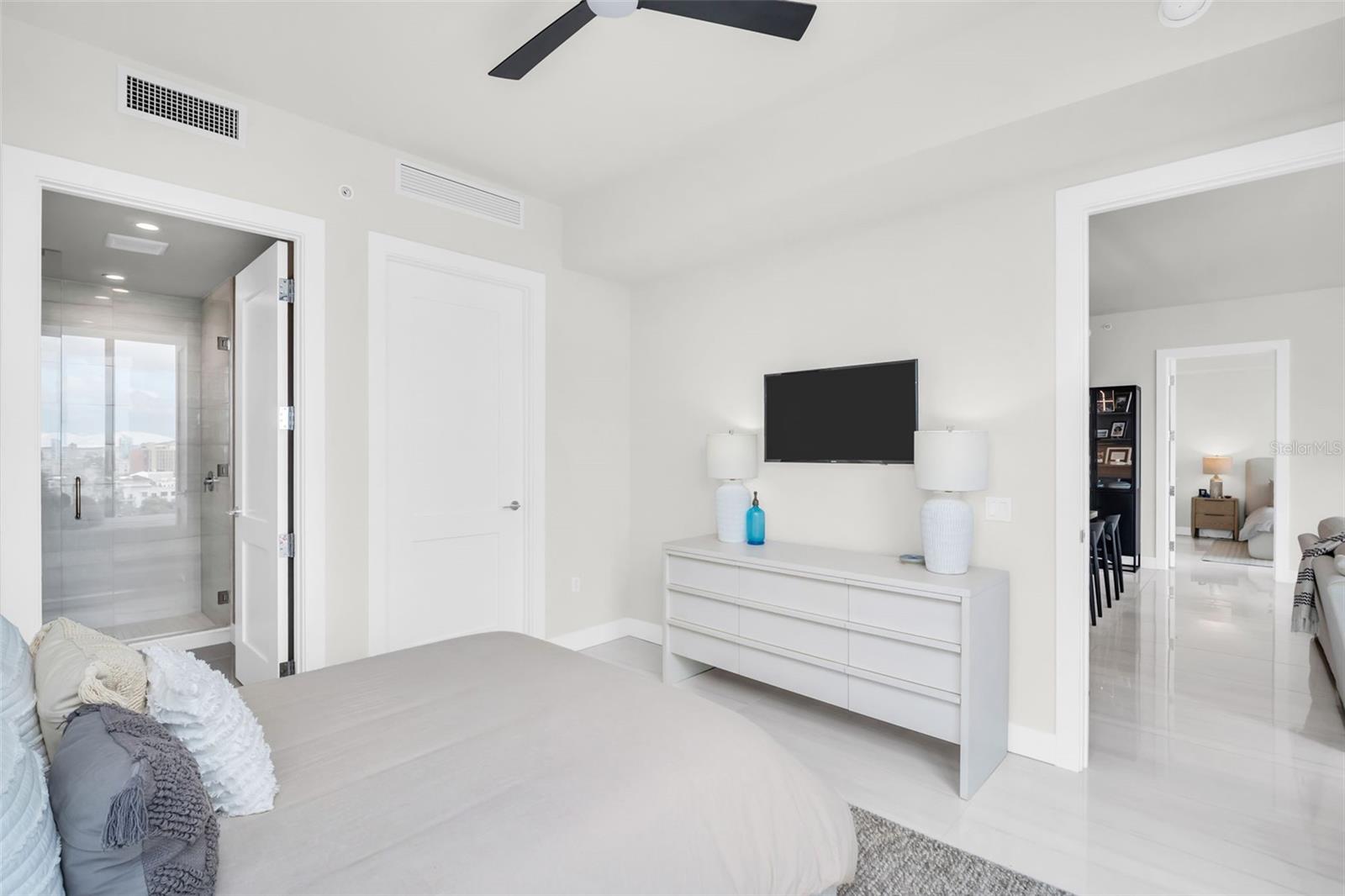 SALTAIRE CONDO - Residential