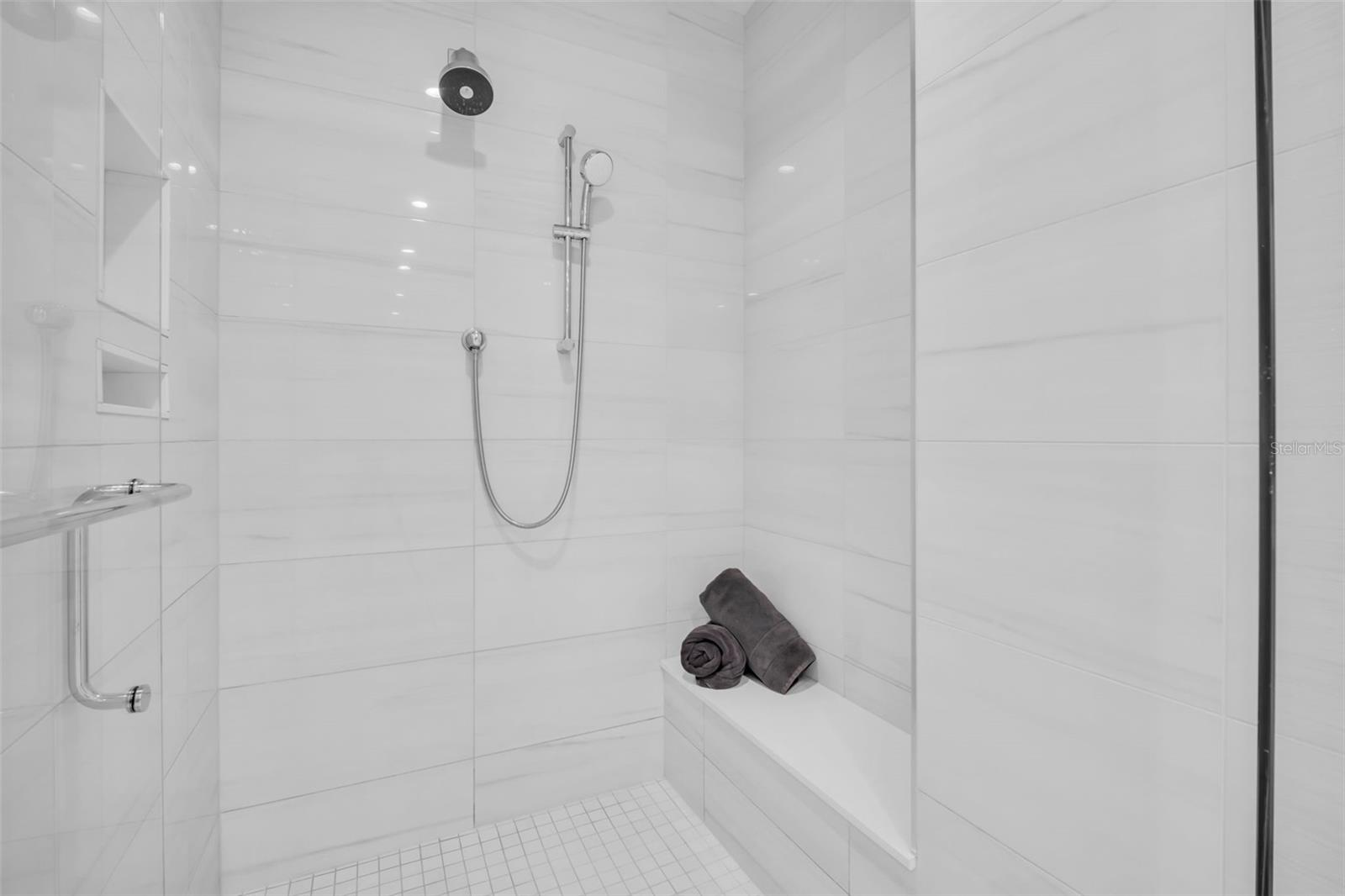 SALTAIRE CONDO - Residential