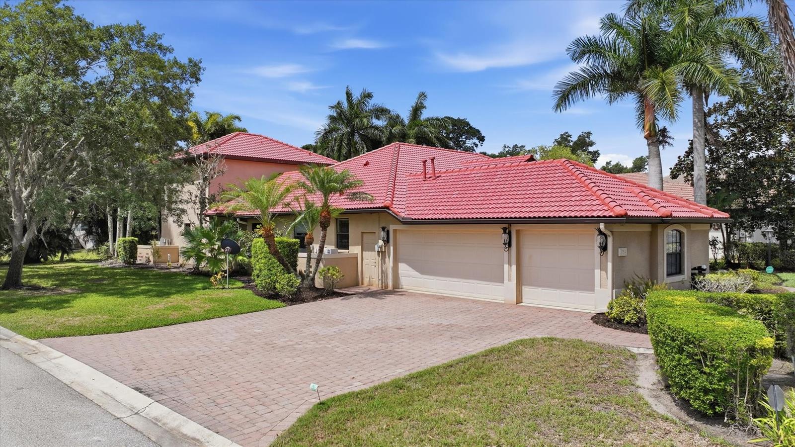 3754 EAGLE HAMMOCK DRIVE