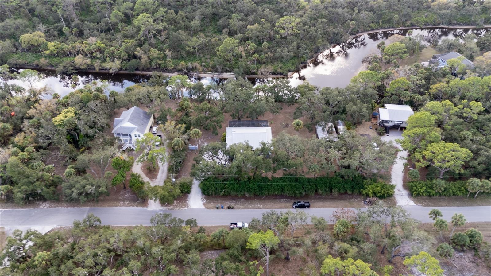 NORTH VENICE FARMS AND EVERGLA-667100 - Residential