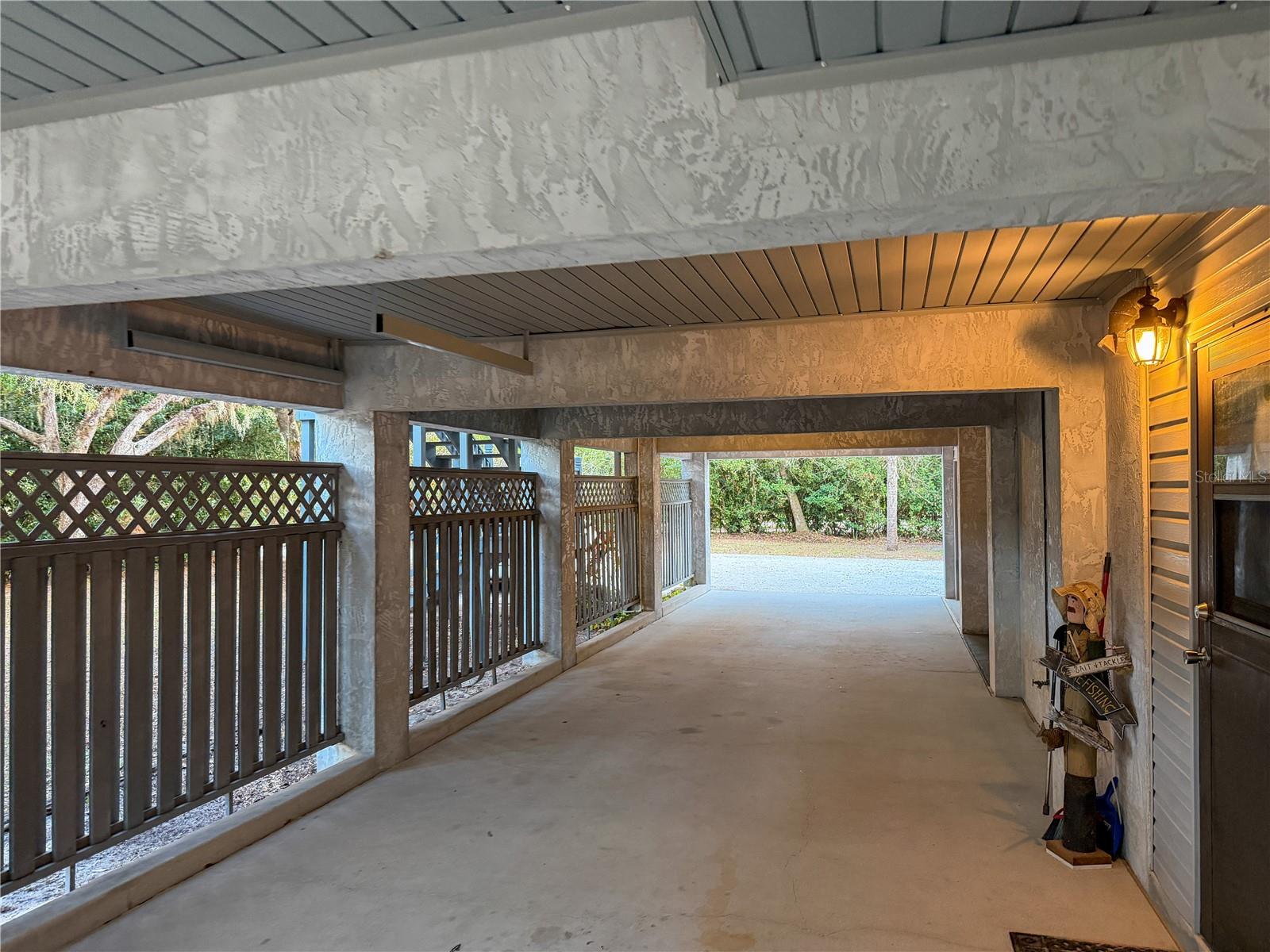 NORTH VENICE FARMS AND EVERGLA-667100 - Residential