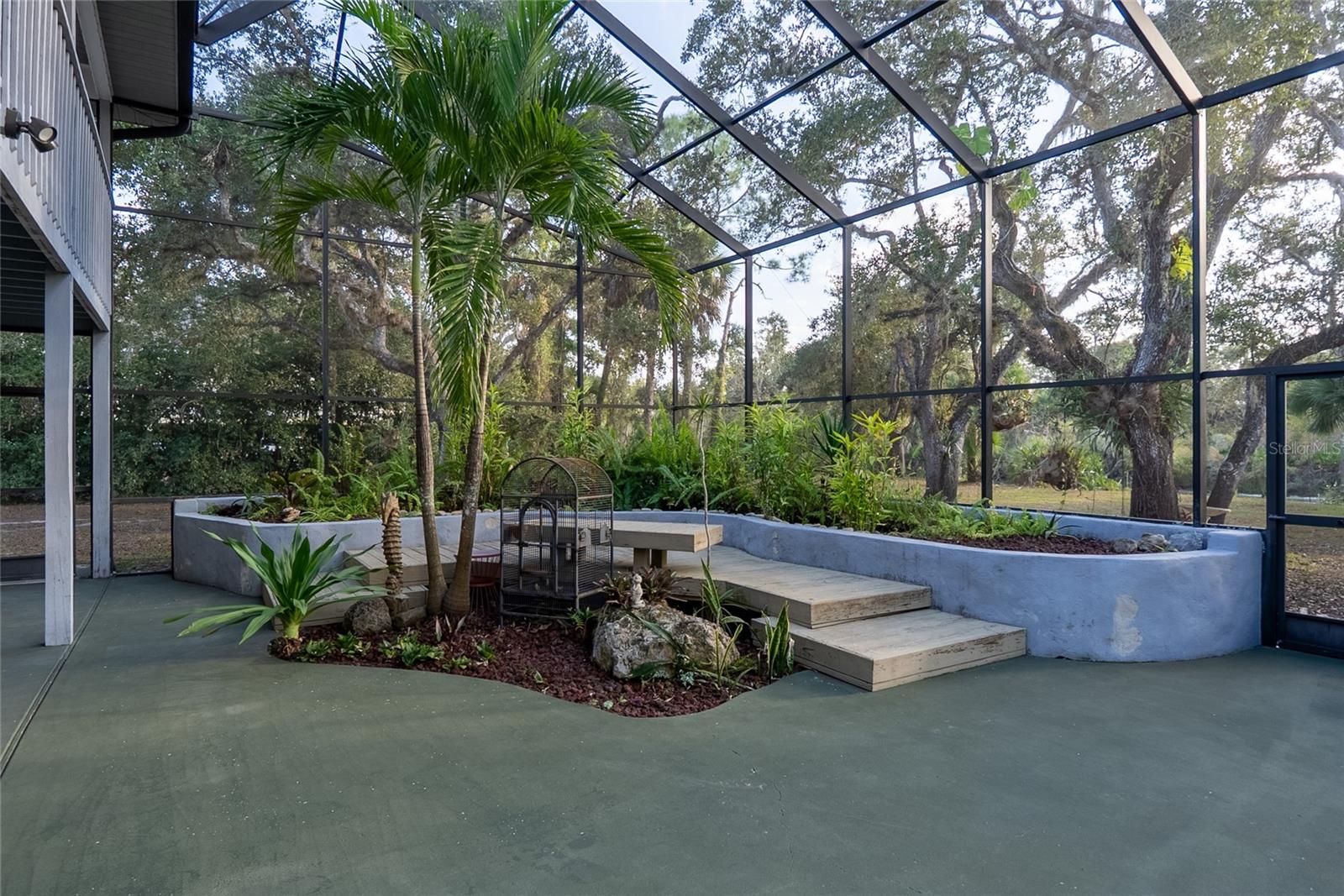 NORTH VENICE FARMS AND EVERGLA-667100 - Residential