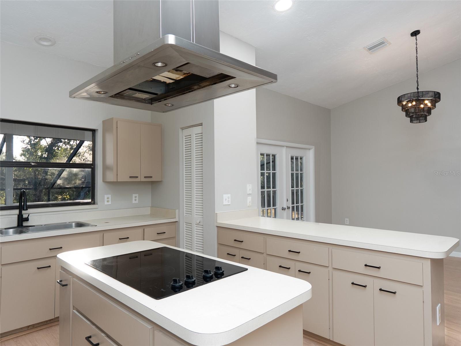 NORTH VENICE FARMS AND EVERGLA-667100 - Residential