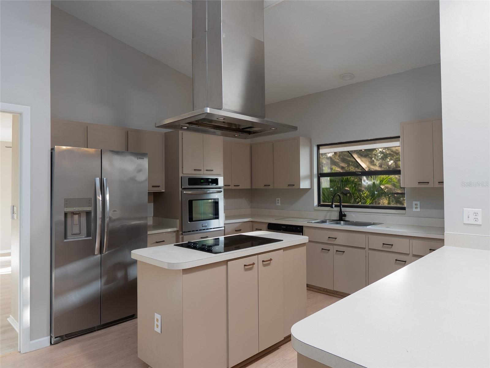 NORTH VENICE FARMS AND EVERGLA-667100 - Residential