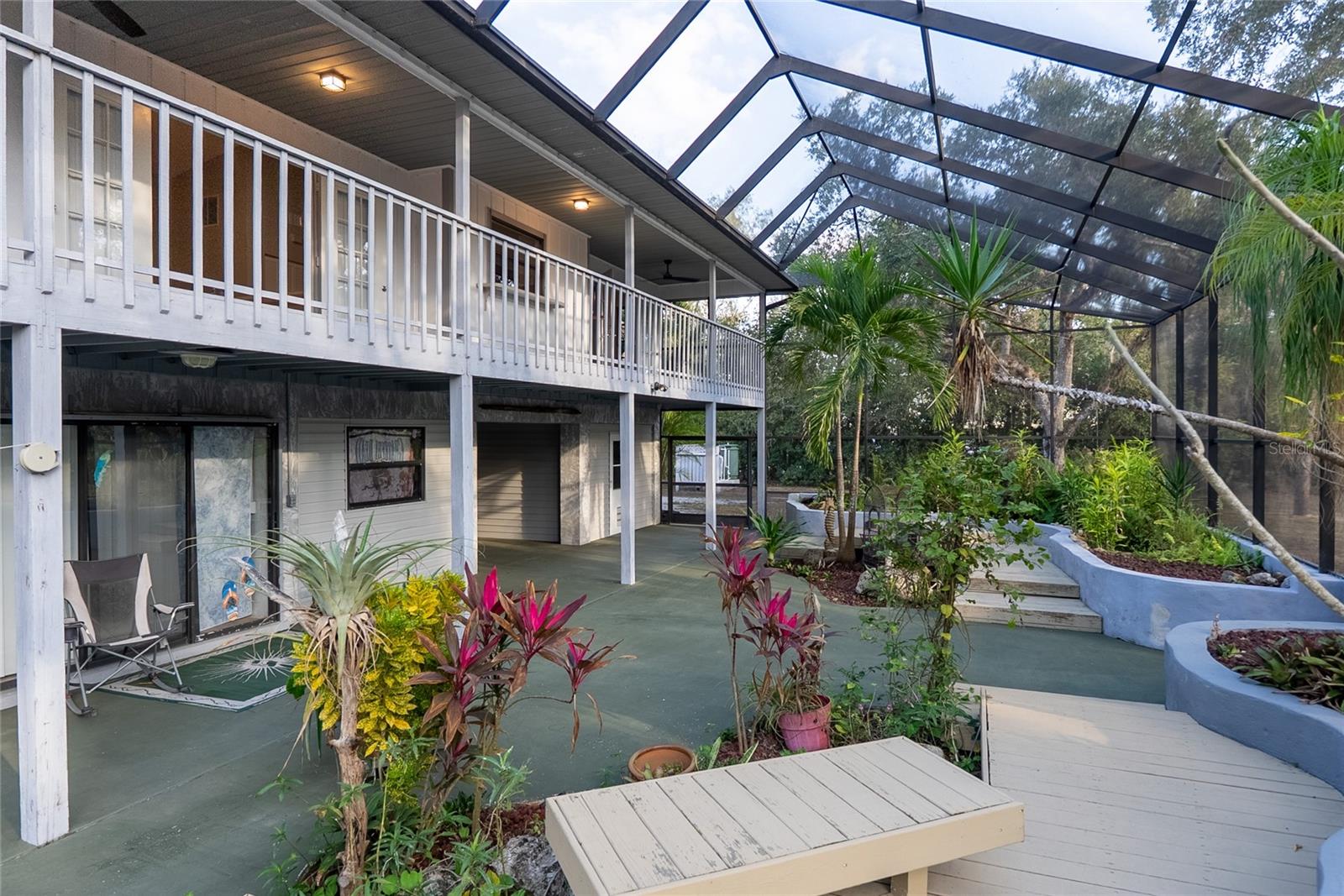 NORTH VENICE FARMS AND EVERGLA-667100 - Residential