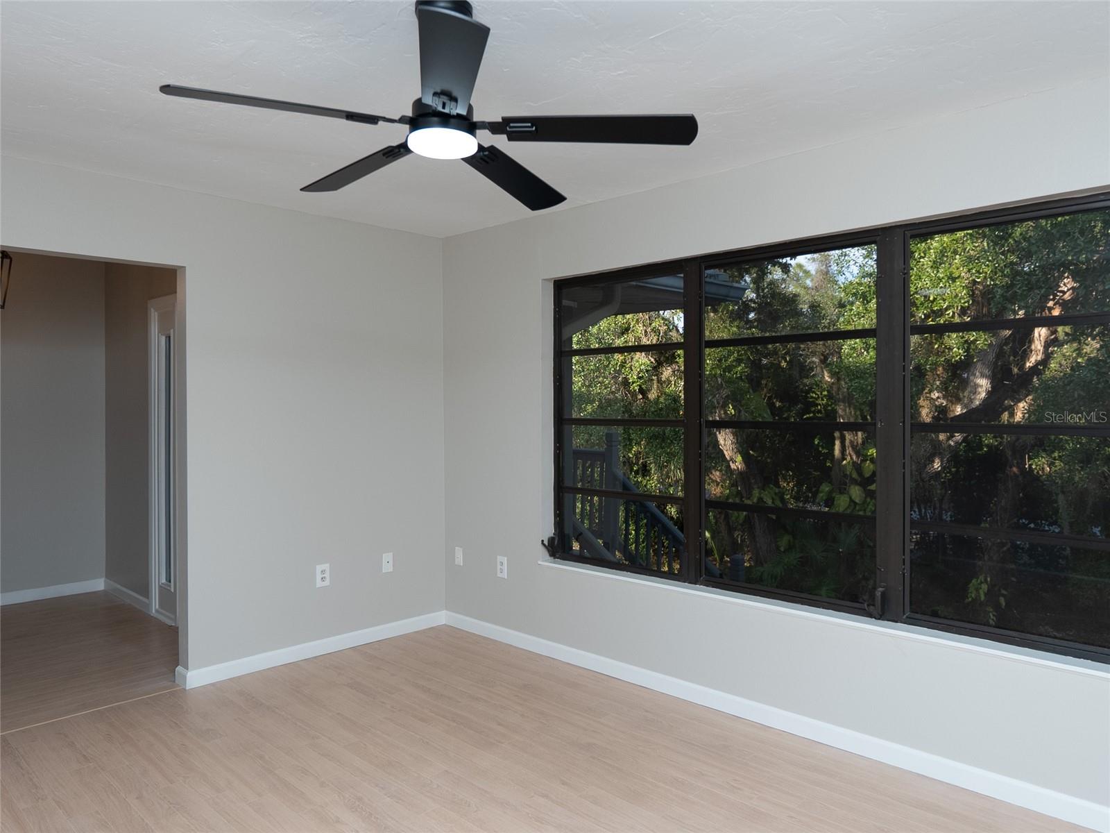 NORTH VENICE FARMS AND EVERGLA-667100 - Residential