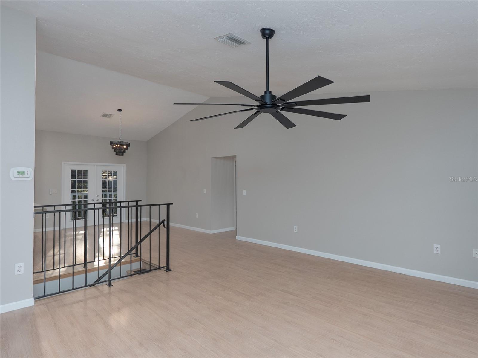 NORTH VENICE FARMS AND EVERGLA-667100 - Residential