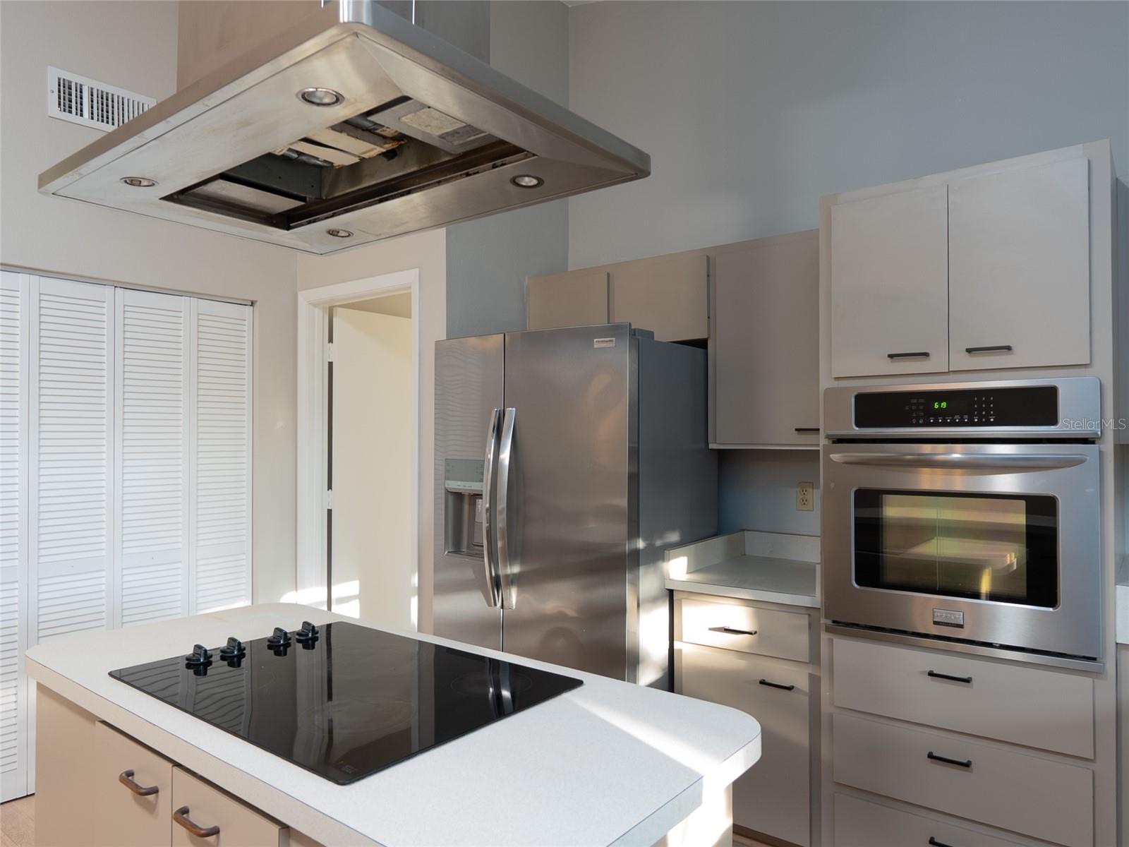 NORTH VENICE FARMS AND EVERGLA-667100 - Residential