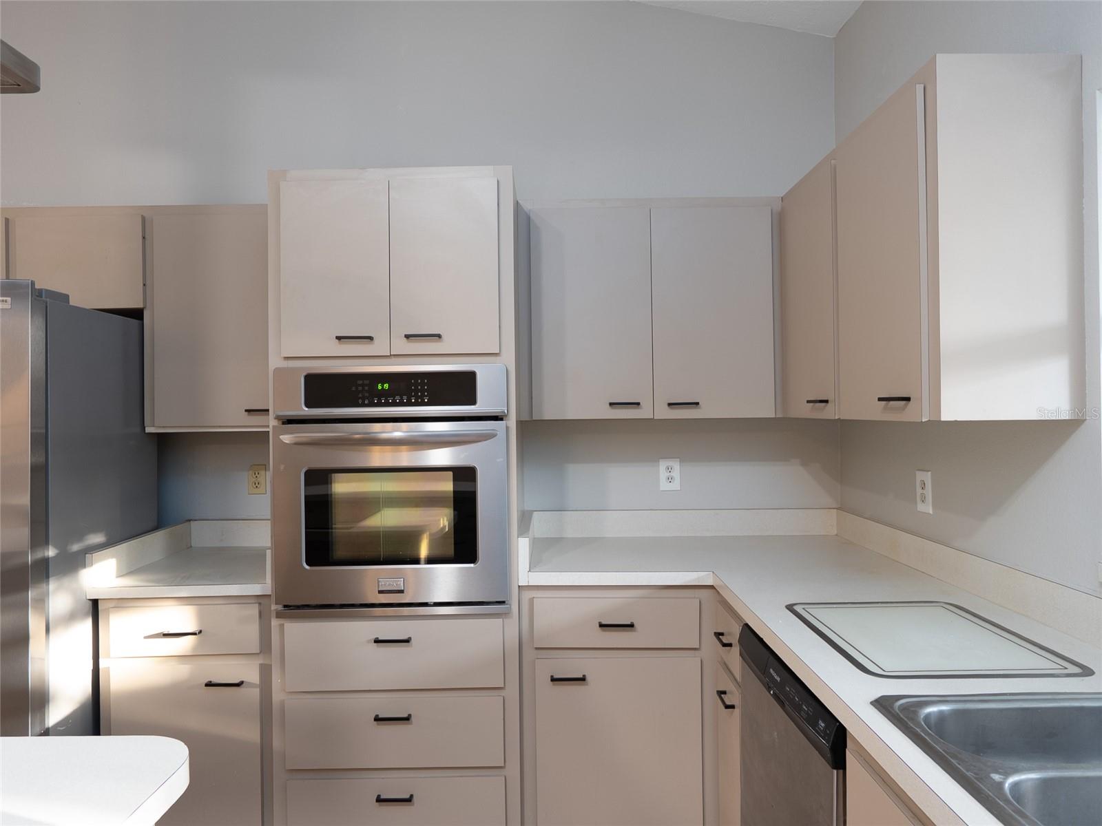 NORTH VENICE FARMS AND EVERGLA-667100 - Residential