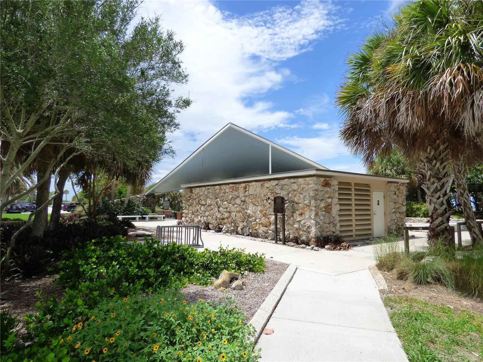 GRAND OAKS - Residential
