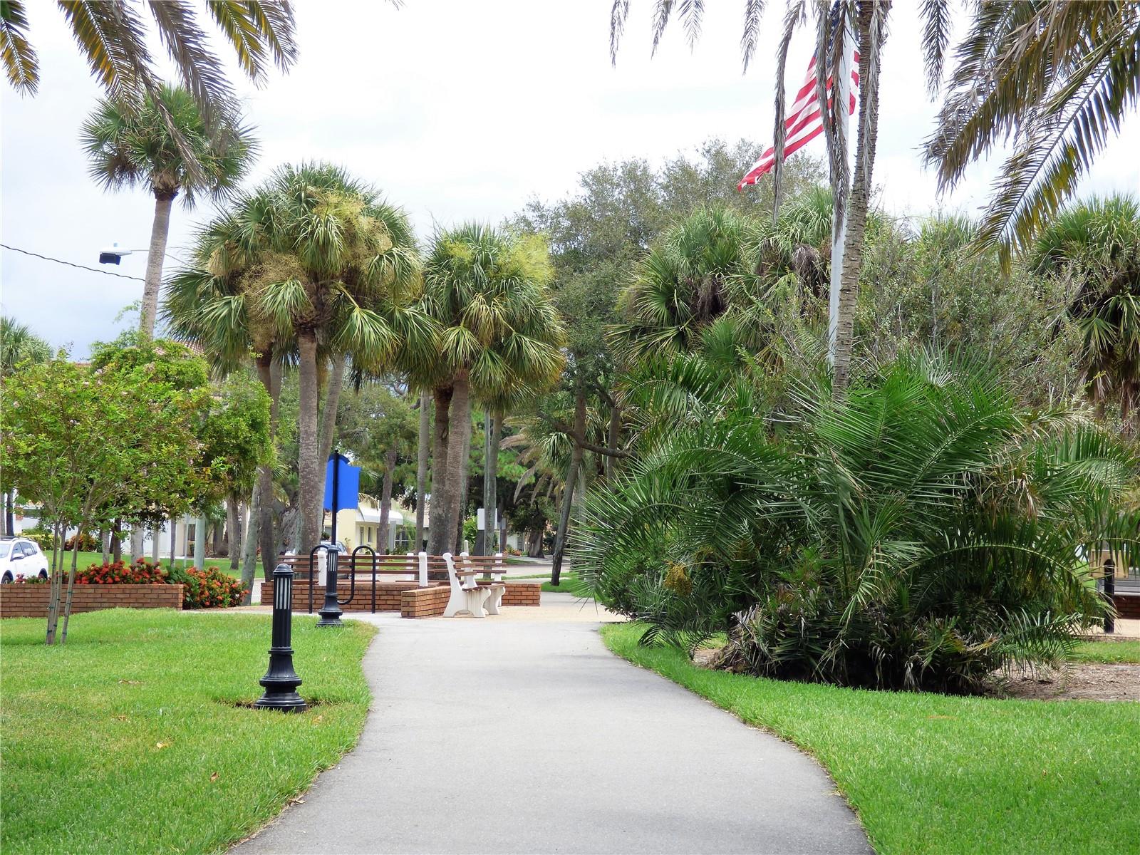 GRAND OAKS - Residential