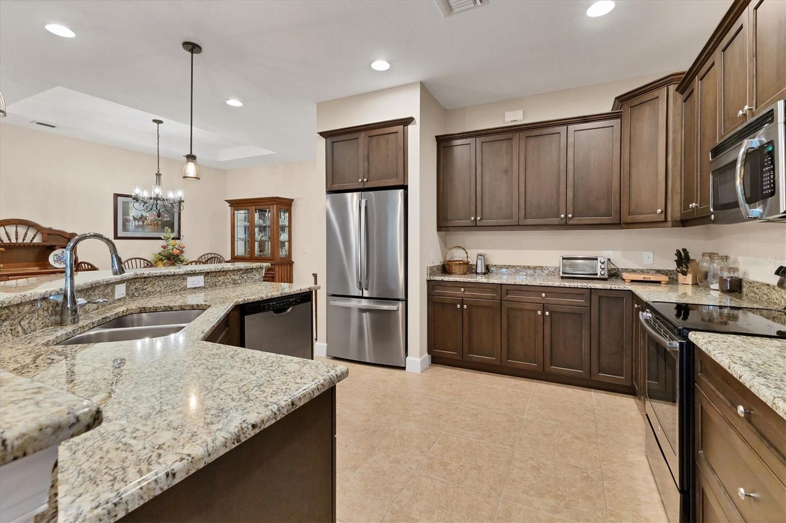 GRAND OAKS - Residential