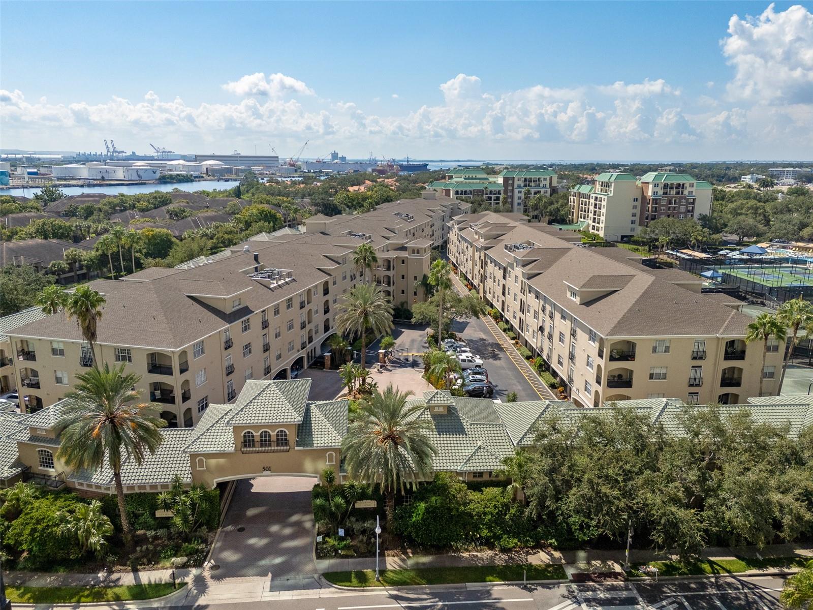 501 KNIGHTS RUN AVENUE 1215