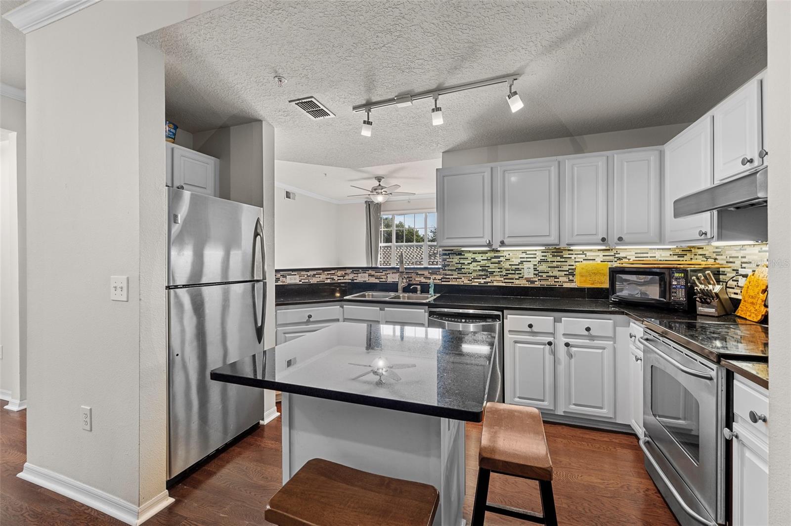 501 KNIGHTS RUN AVENUE 1215