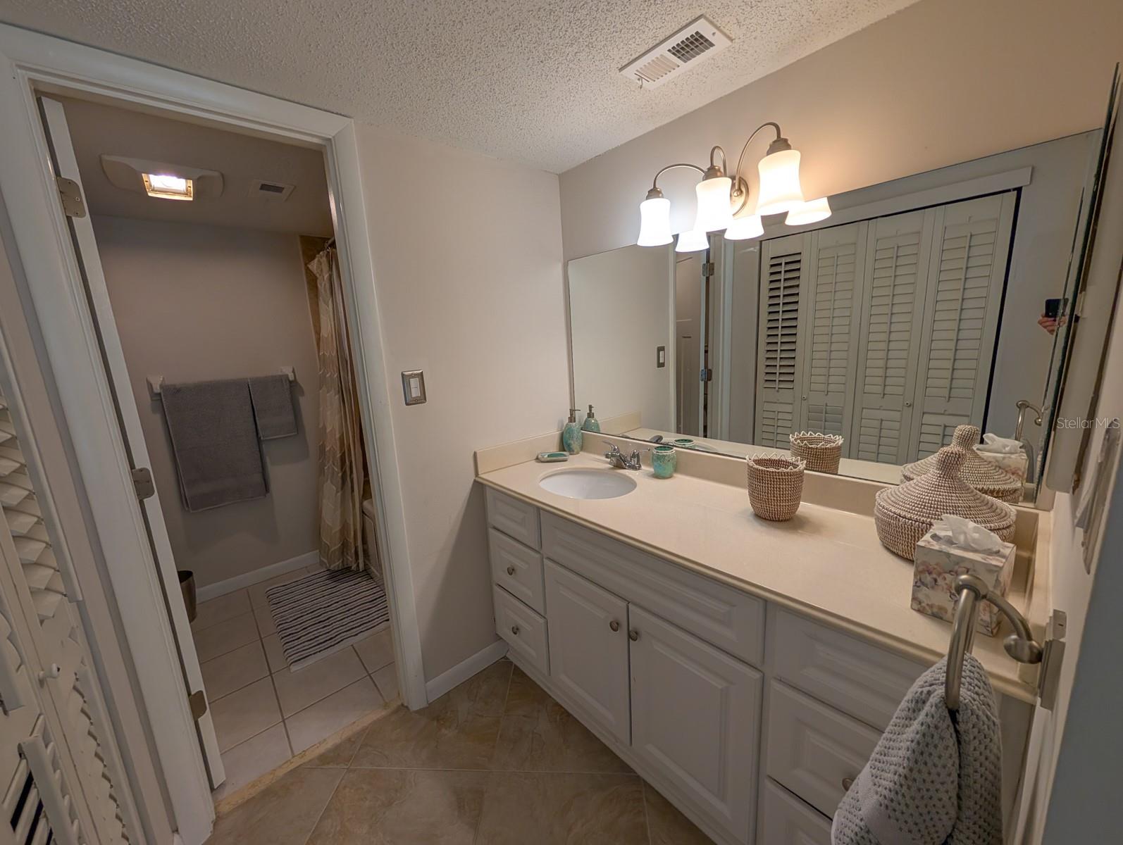 SEA VILLAGE - Residential