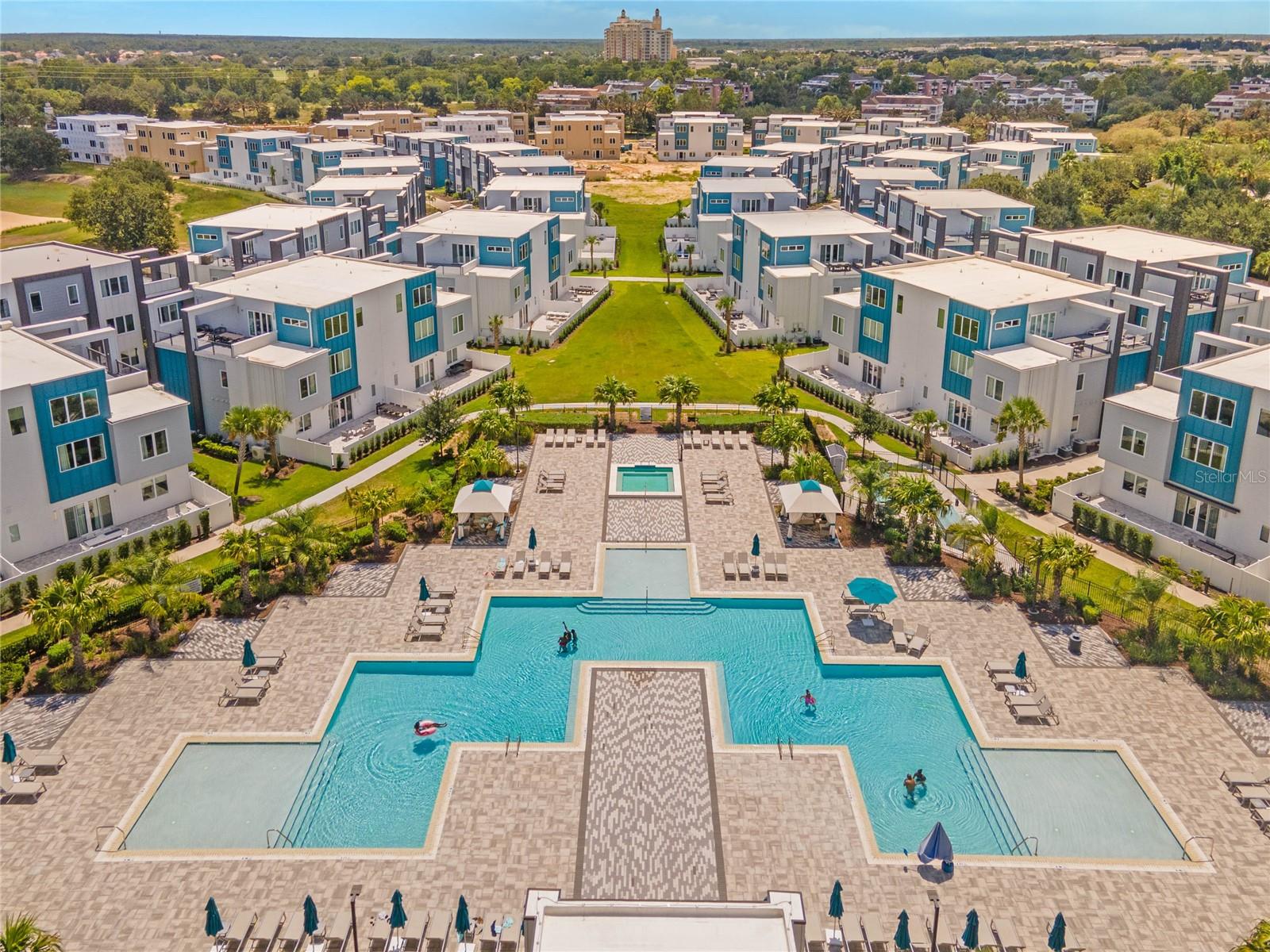 SPECTRUM AT REUNION CONDO PH 1A THRU 1D - Residential