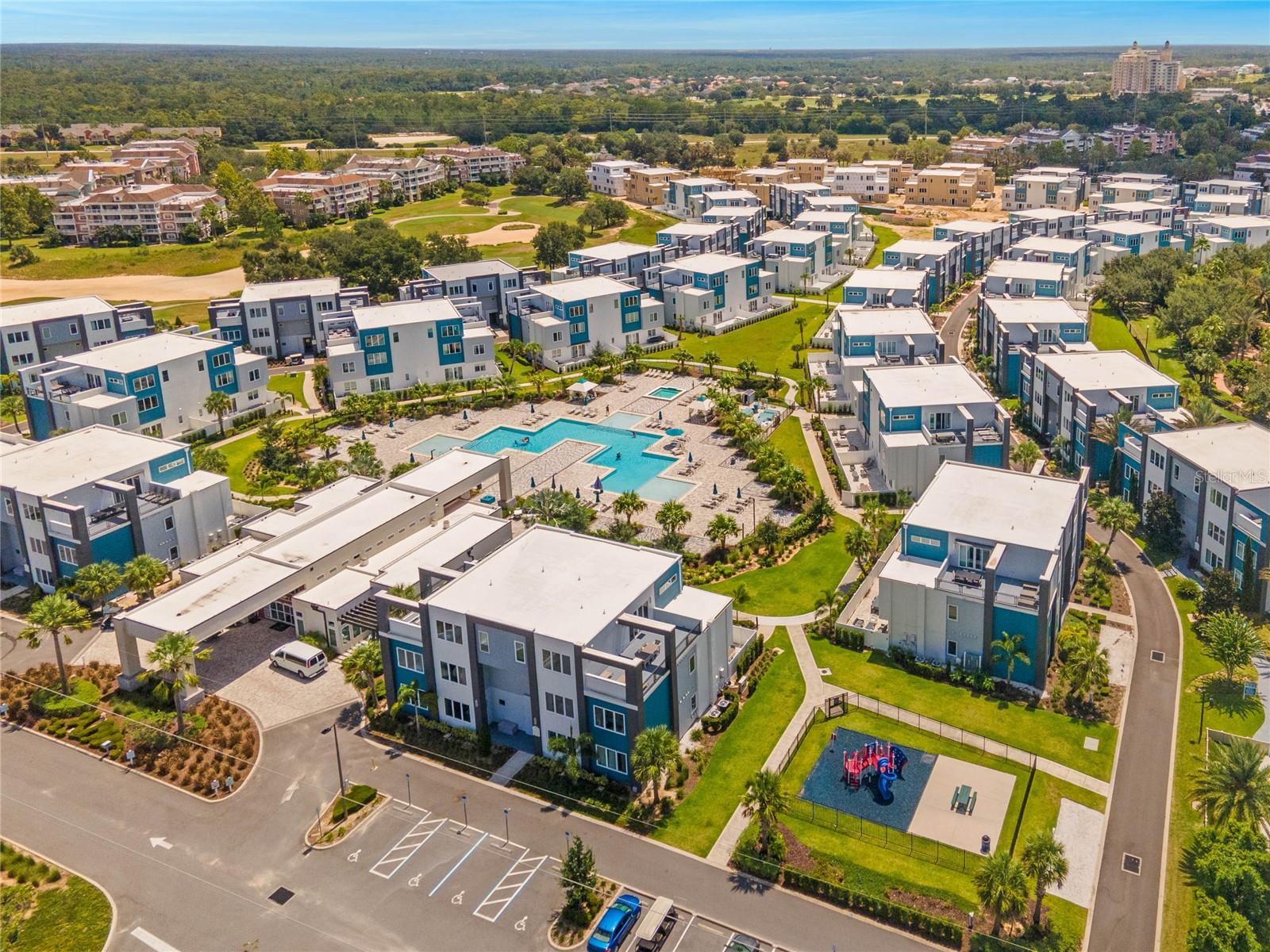 SPECTRUM AT REUNION CONDO PH 1A THRU 1D - Residential