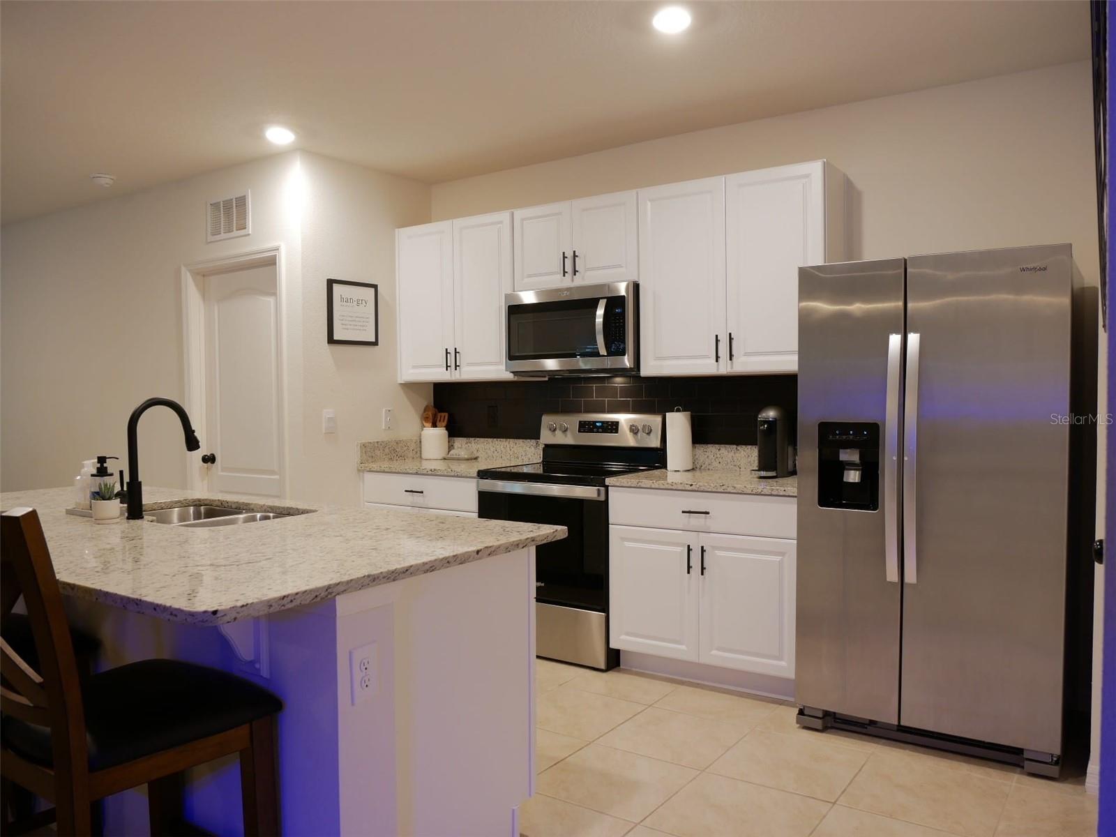 VICTORIA OAKS - Residential Lease