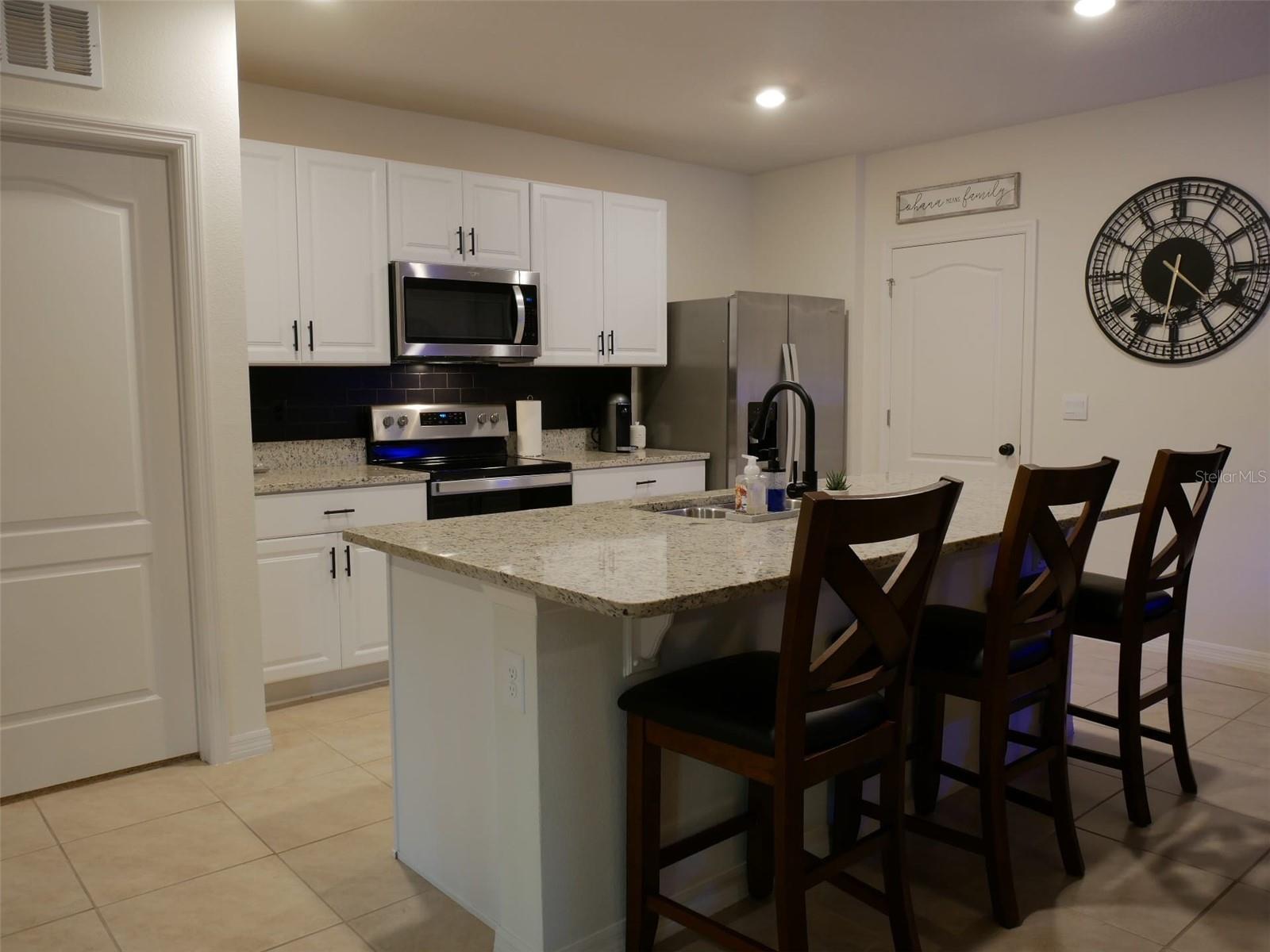 VICTORIA OAKS - Residential Lease