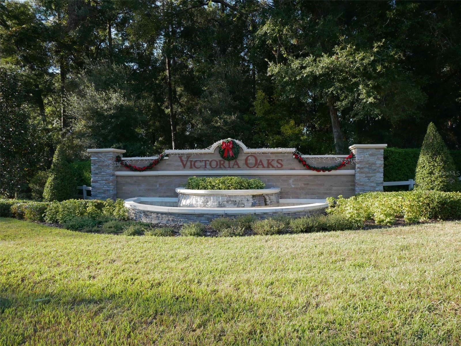 VICTORIA OAKS - Residential Lease