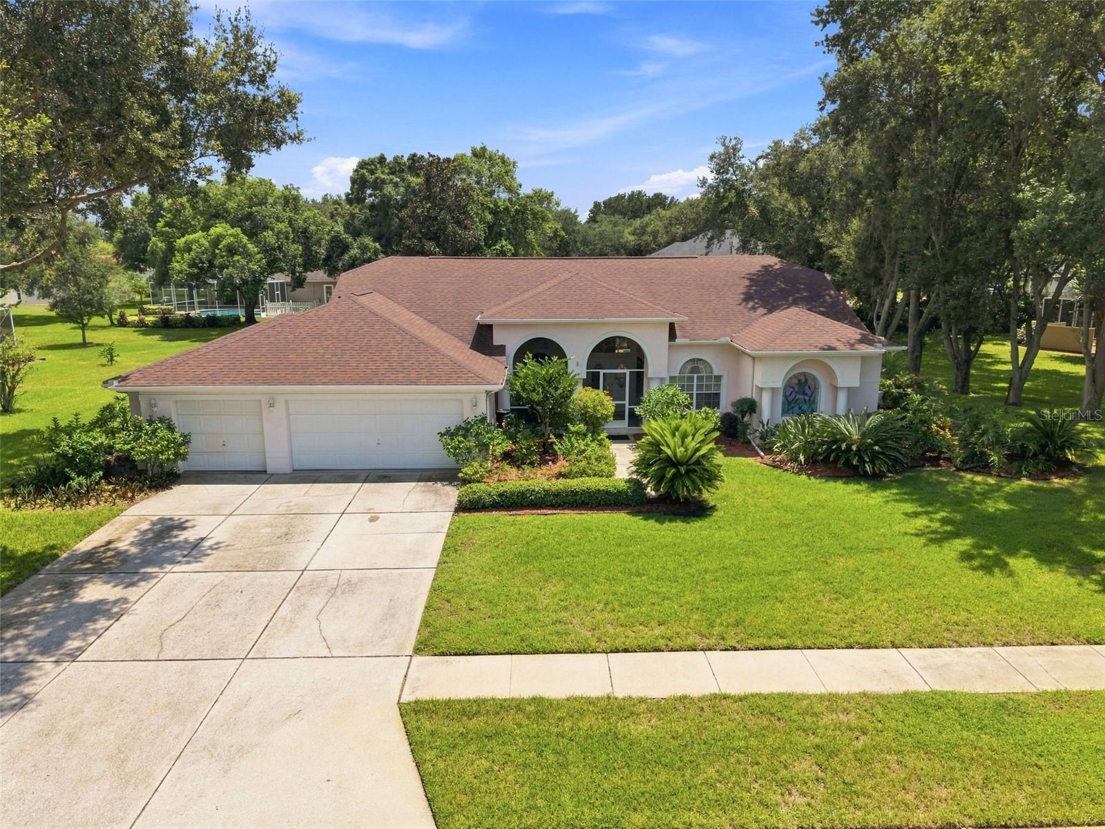 1518 FISHING LAKE DRIVE