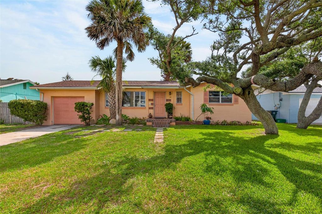 Photo of 109 Claire Terrace, Daytona Beach, FL 32118 (MLS # V4949634)