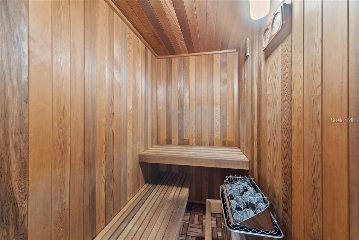 8761 THE ESPLANADE 9