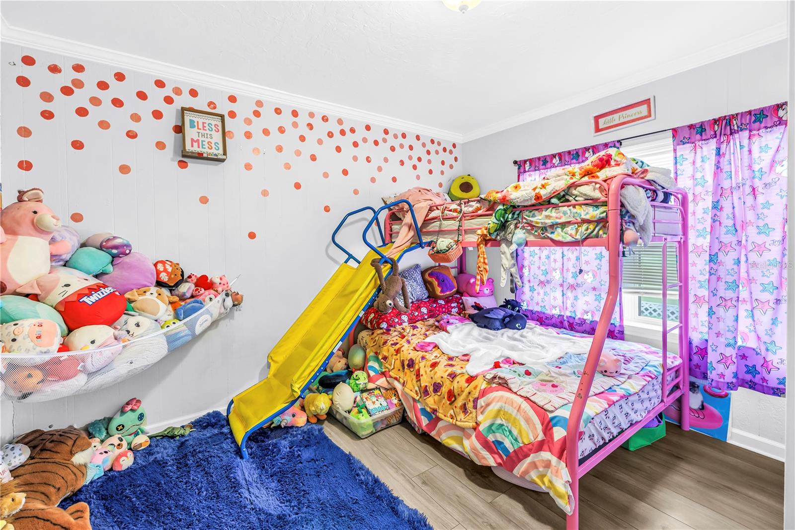 PINECREST - Residential