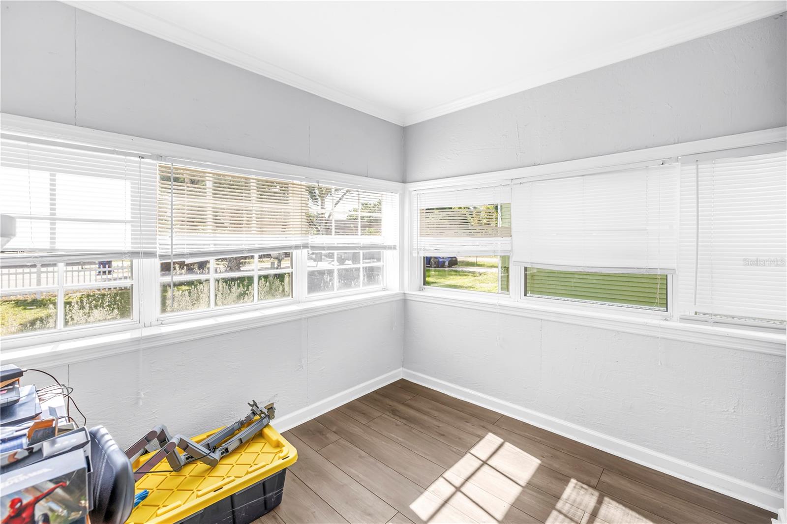 PINECREST - Residential