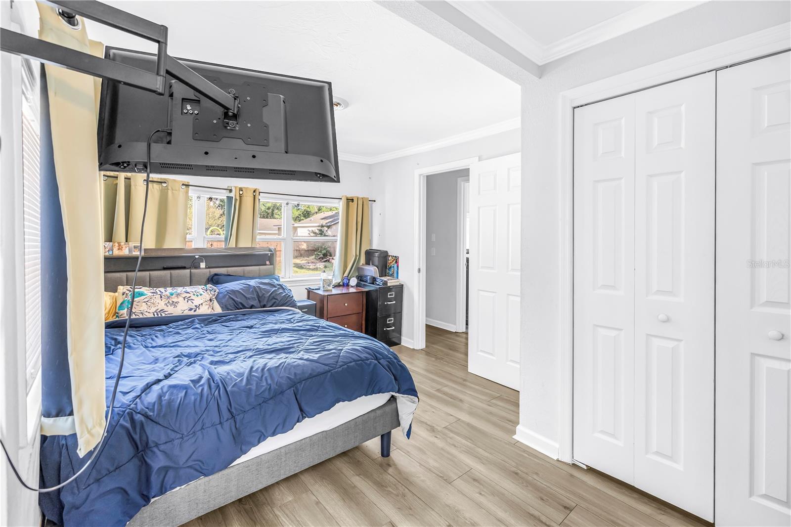 PINECREST - Residential