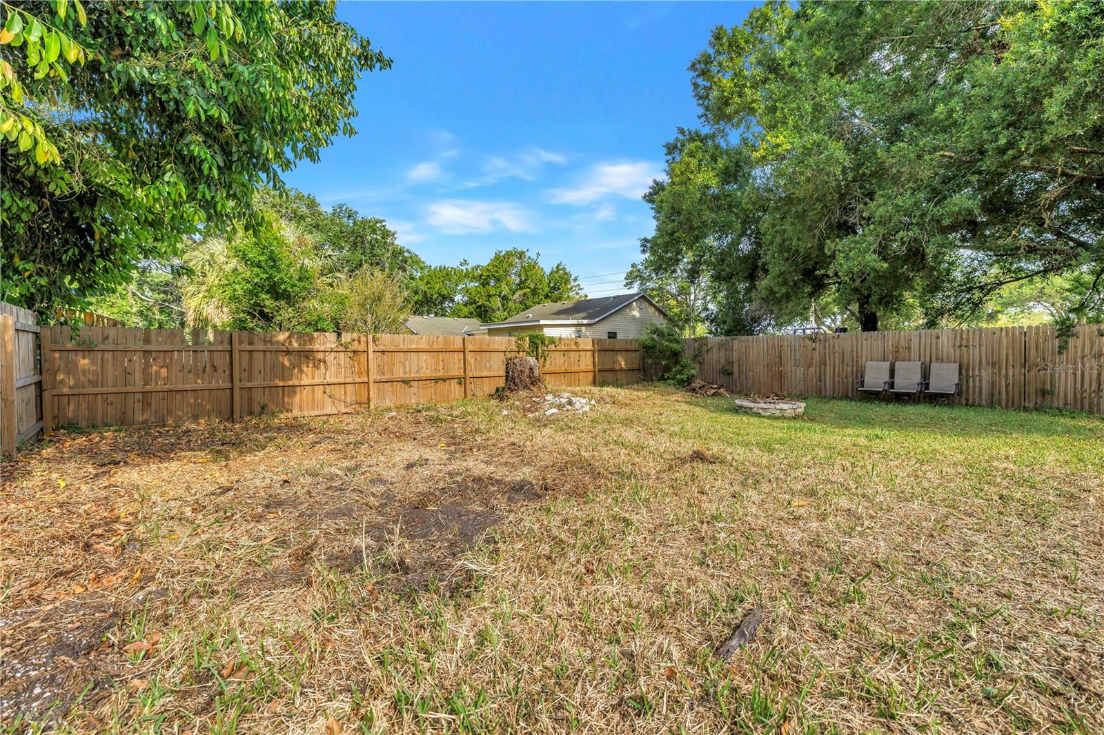 PINECREST - Residential