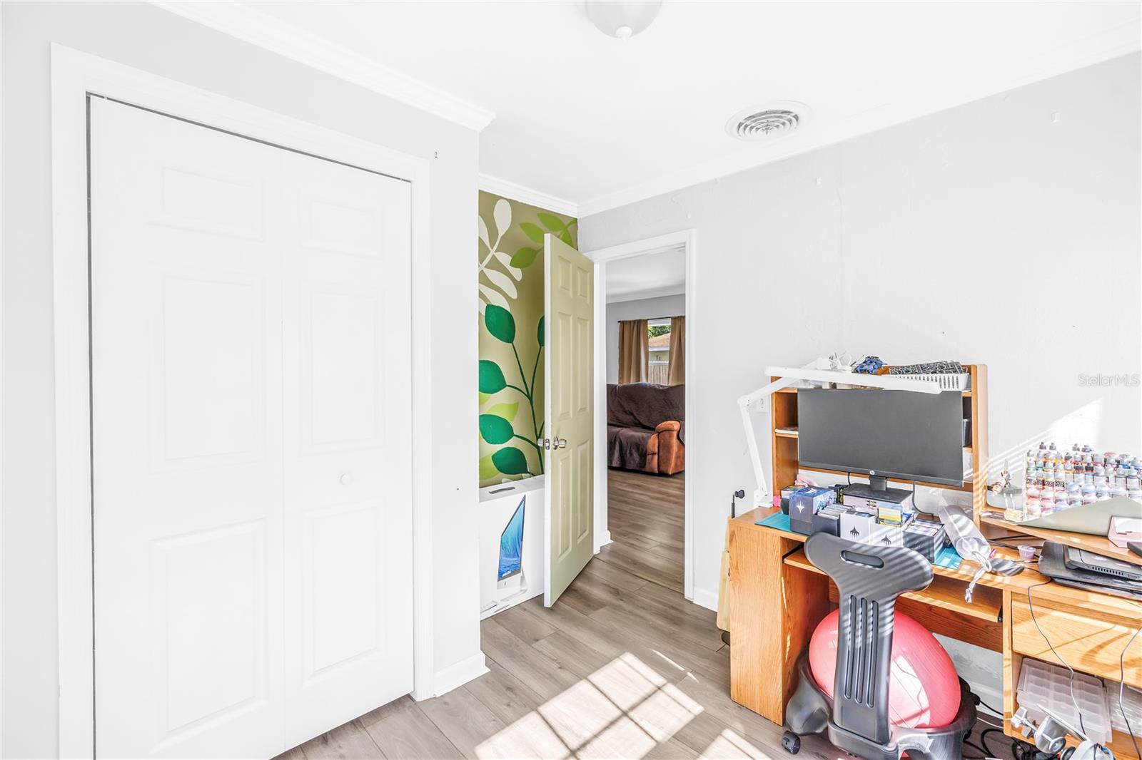 PINECREST - Residential