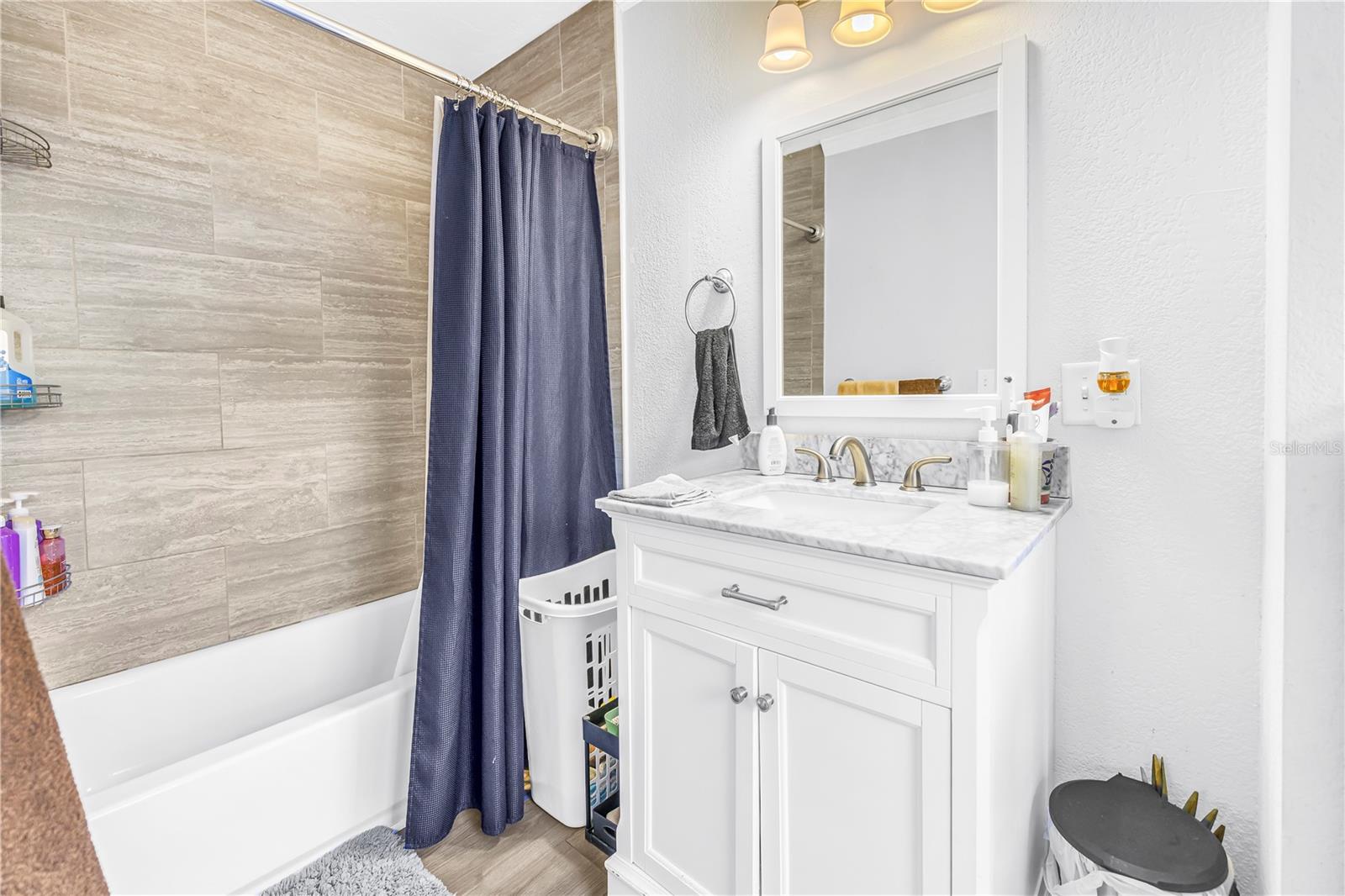 PINECREST - Residential