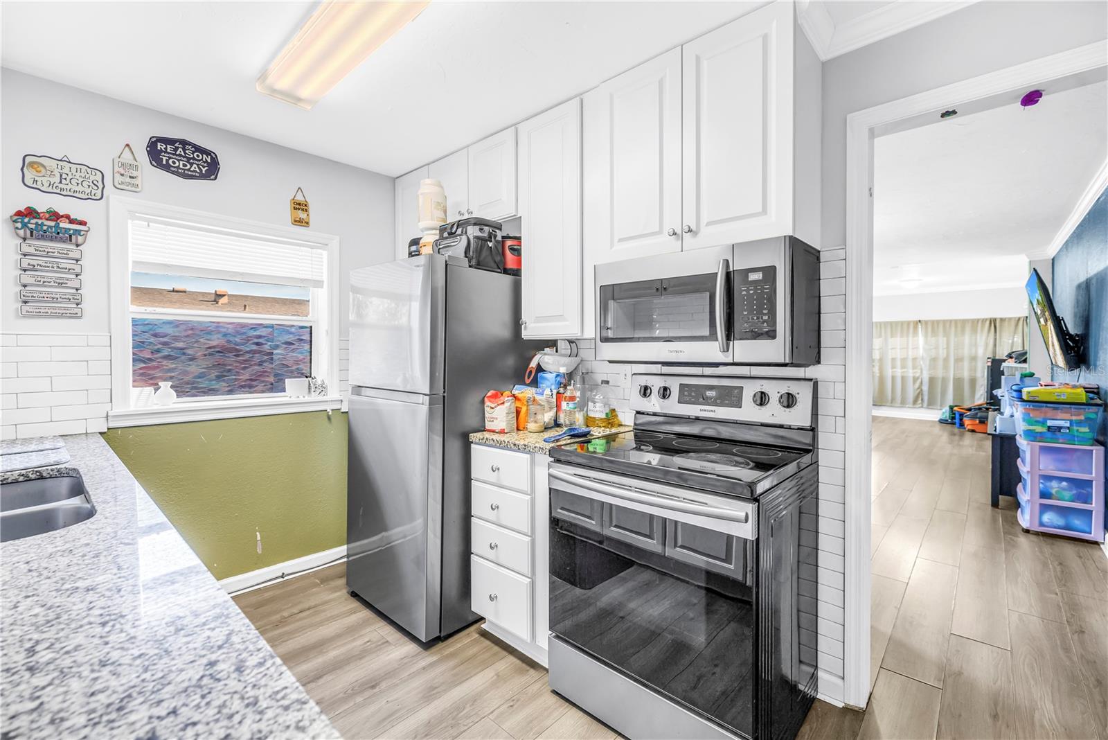 PINECREST - Residential