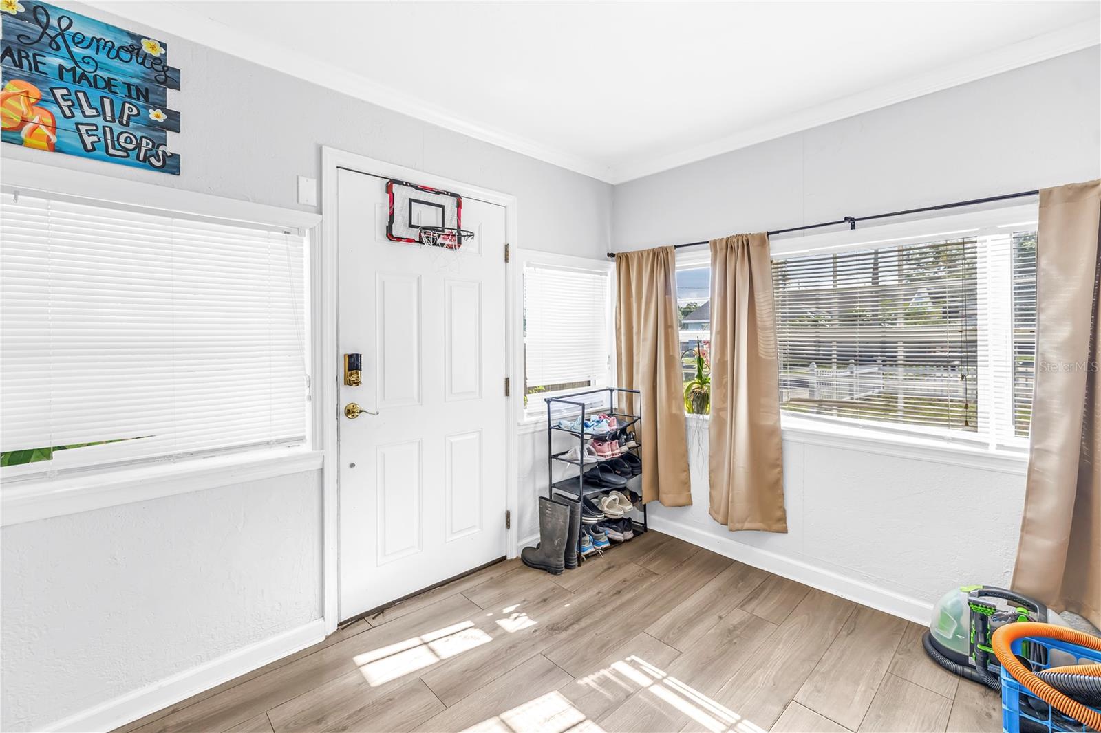 PINECREST - Residential