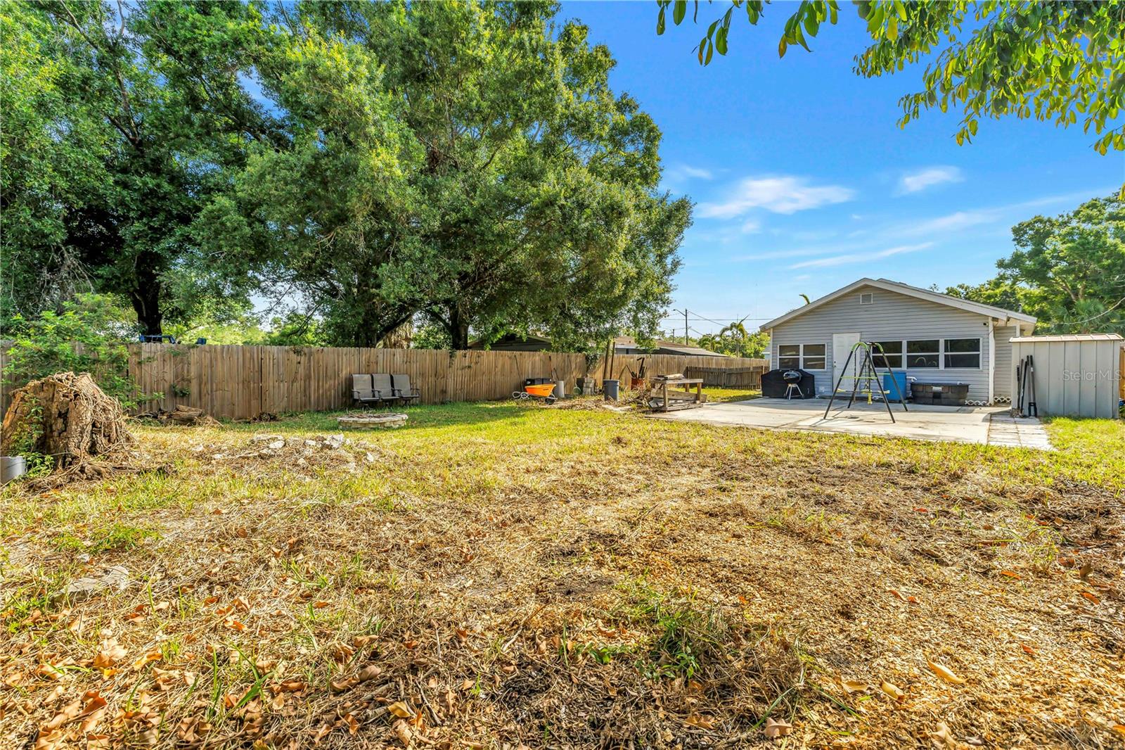 PINECREST - Residential