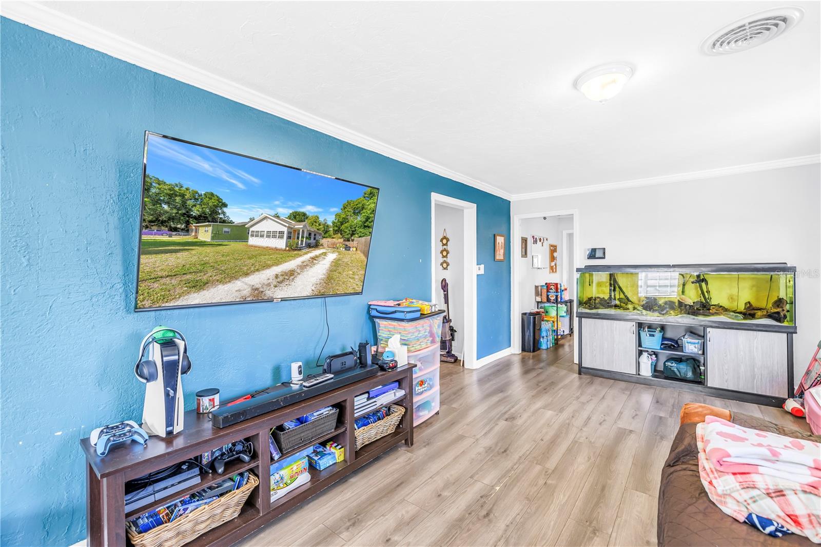 PINECREST - Residential