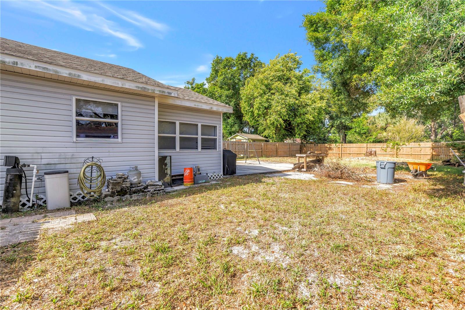 PINECREST - Residential