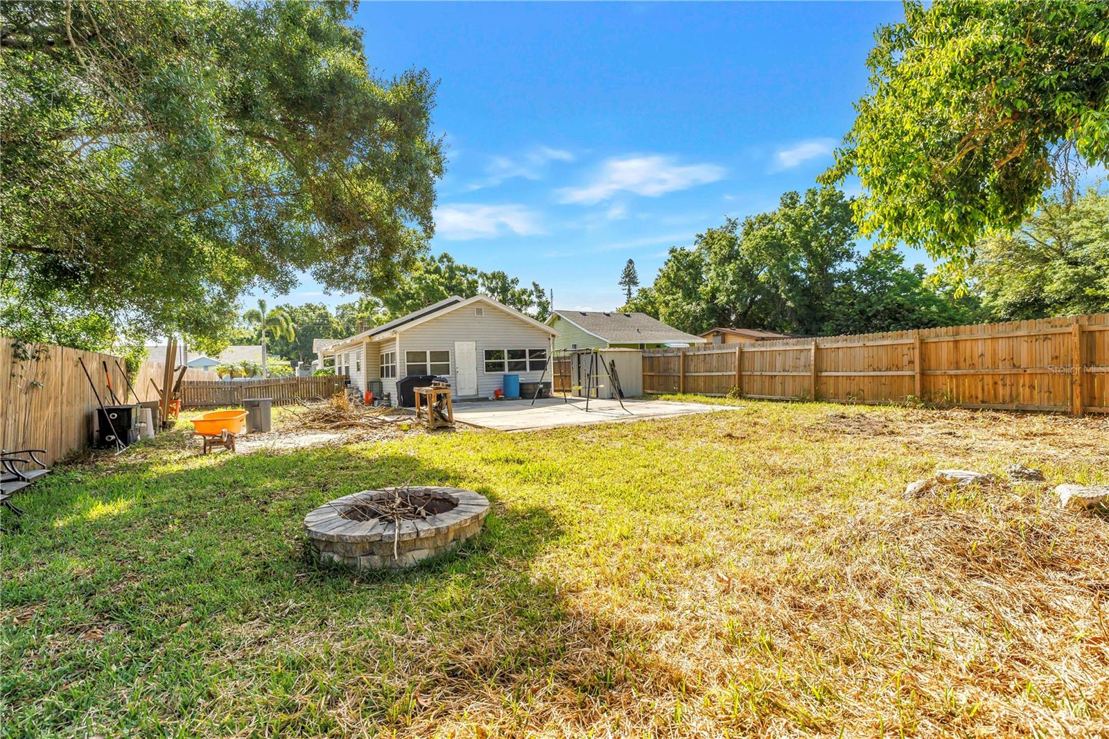 PINECREST - Residential