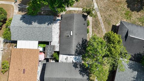 A home in WINTER SPRINGS