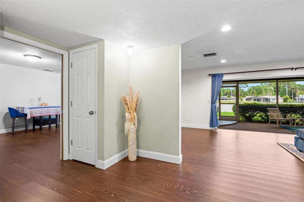 Photo of 6729 Tequesta Drive, Seminole, FL 33777 (MLS # TB8525637)