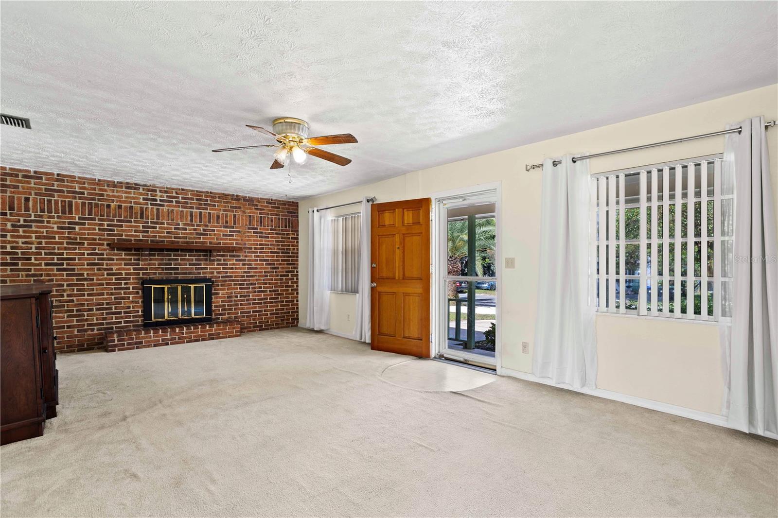 1416 ABIGAIL DRIVE